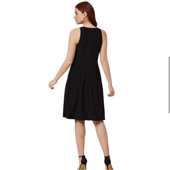 Adrianna Papell NWT MATTE STRETCH JERSEY FIT AND FLARE HALTER DRESS IN B… - Picture 5 of 13